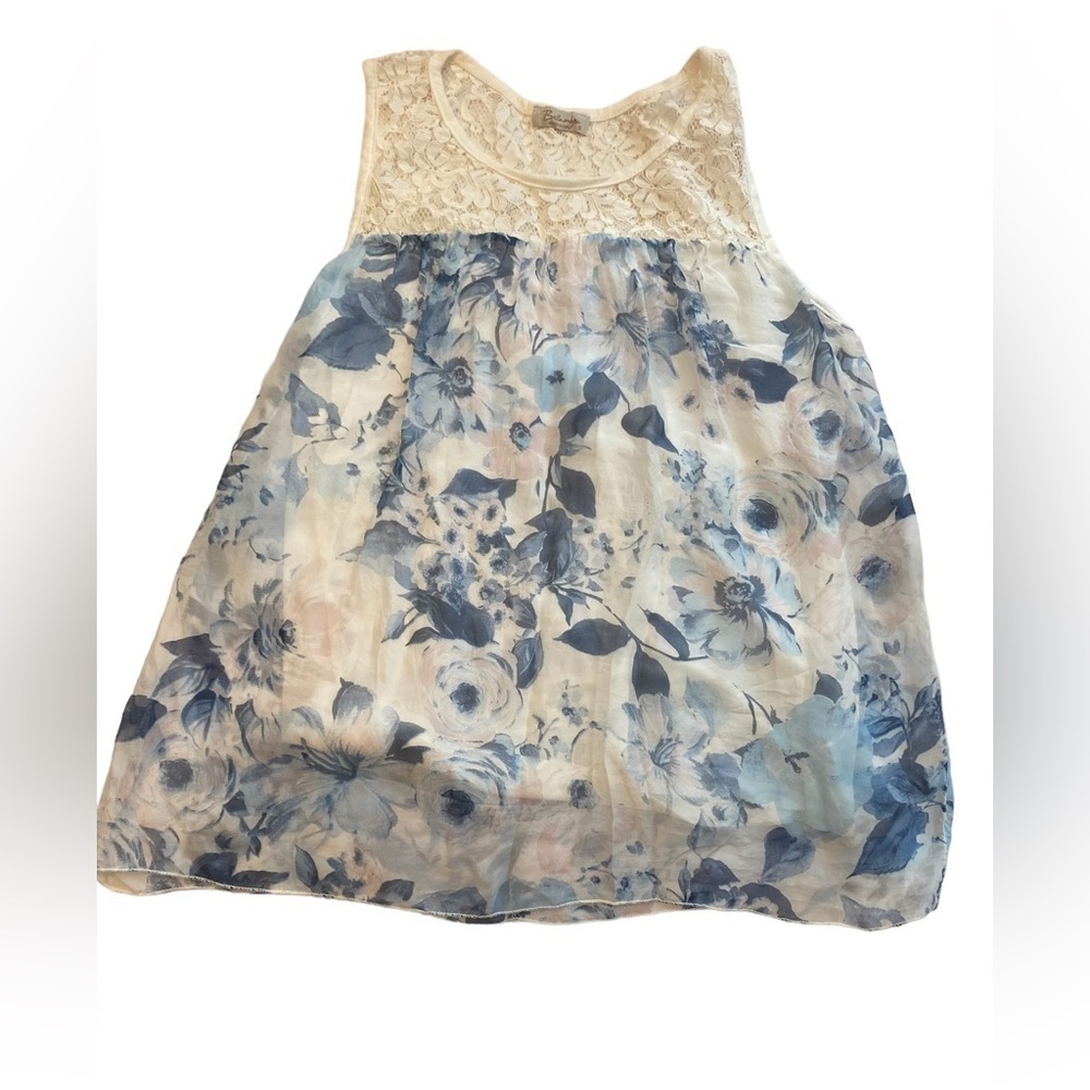 Bellambra silk tank size small
